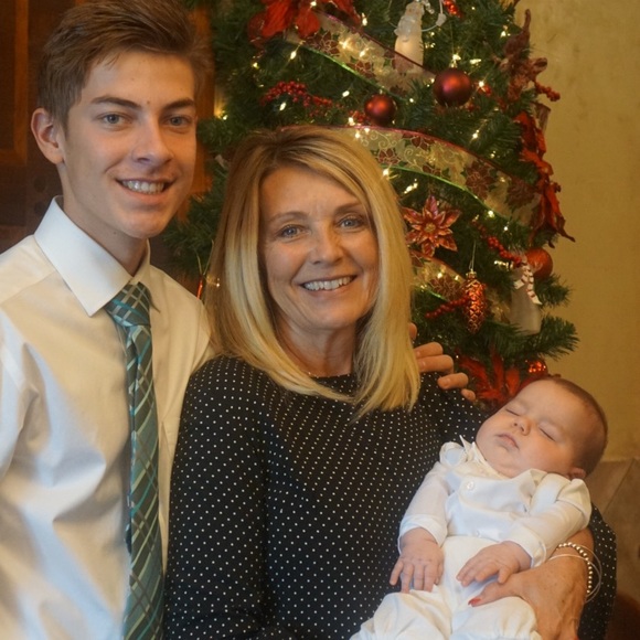 Meet your Posher, Dana - Picture 1 of 2